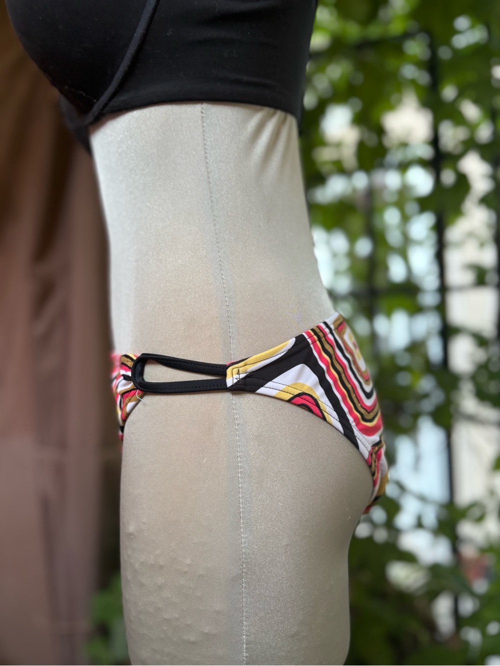 Gossip White Swimwear Tag with Red Ribbon Accent - Picture 6 of 12